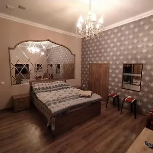 Апартаменты Oriental Tale In Old Cyti 