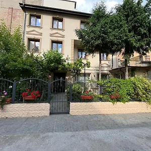 מלון Boutique Cathedral Plaza Residences For Rent Downtown בוקרשט