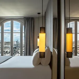 **** Hotell Flanelles Frankrike